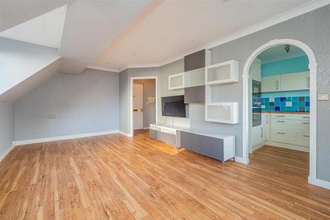 1 bedroom flat for sale, Cedar Road, Sutton