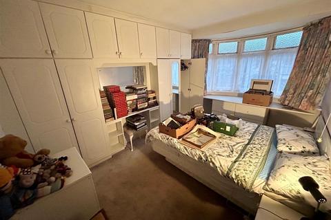 52 Tufton Road, London, E4 8LE
