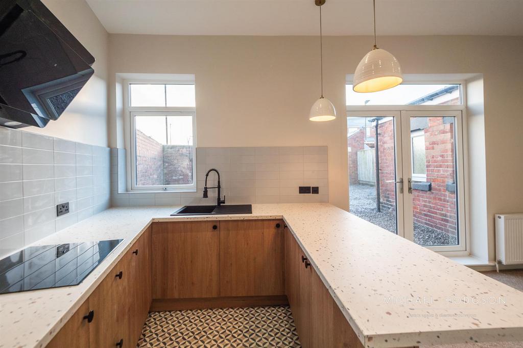 Kitchen / Living Room