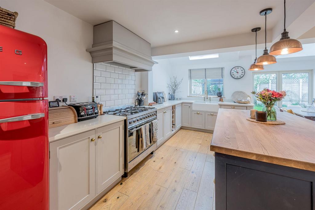 Middlefield Lane, Hagley, DY9 0PY 4 bed cottage for sale £725,000