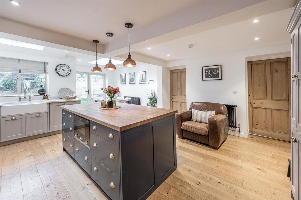 Middlefield Lane, Hagley, DY9 0PY 4 bed cottage for sale £699,950