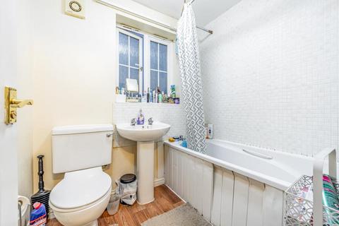 3 bedroom end of terrace house for sale, The Old Dairy, Boston