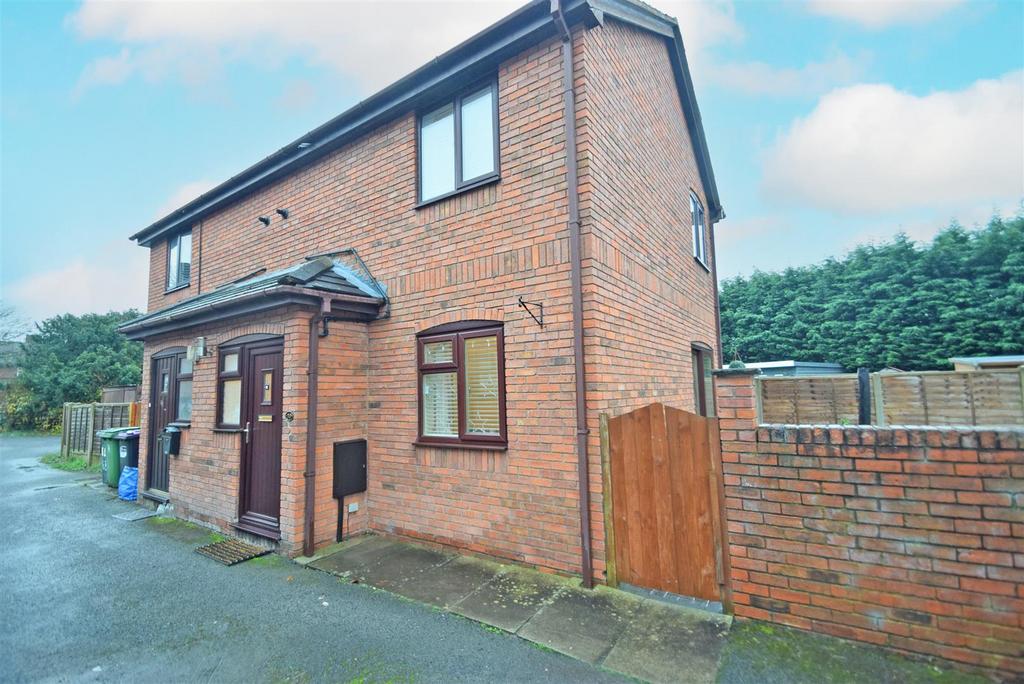 Clive Road, Shrewsbury 2 bed semidetached house for sale £175,000