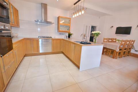 3 Albert Road, Stoke-on-trent, ST4 8HE
