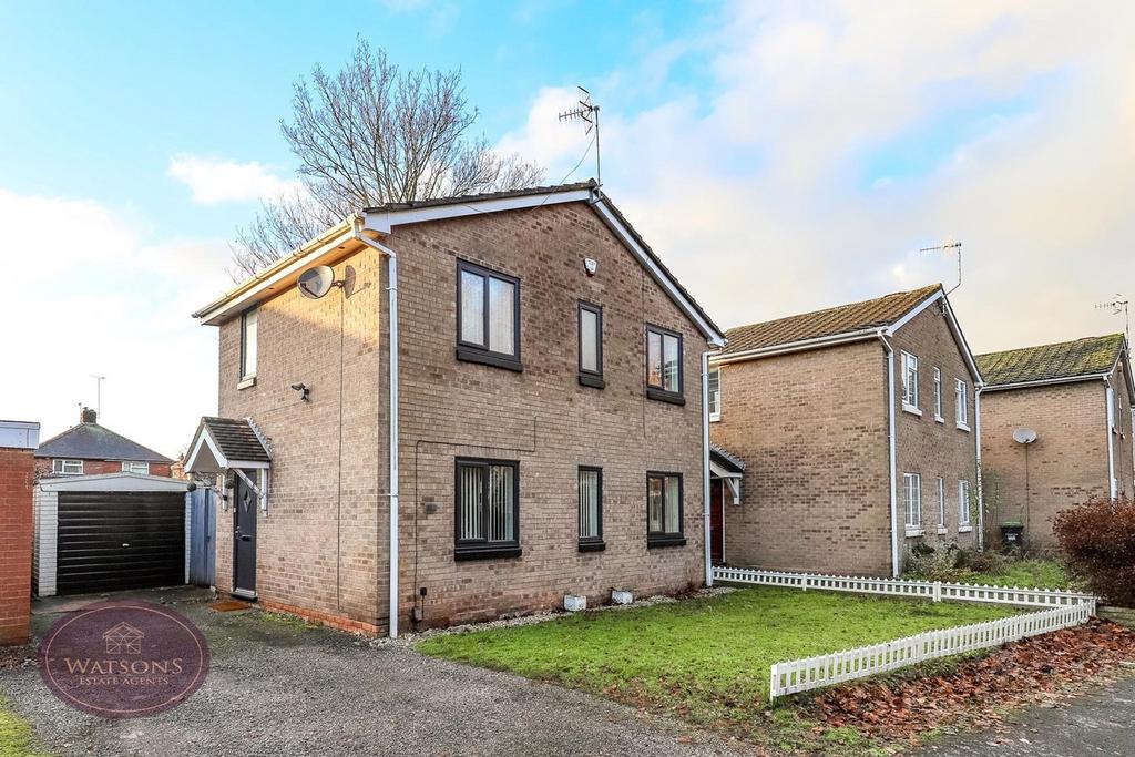 Shelton Avenue, Hucknall, Nottingham, NG15 3 bed detached house for