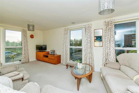 2 bedroom apartment for sale - Glenhills Court, Little Glen Road, Glen Parva, Leicester