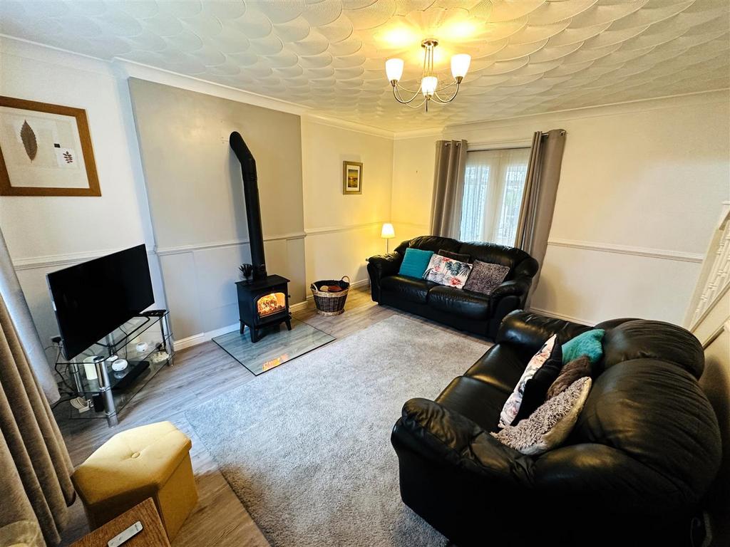 Peartree Close, Barlby 3 bed semidetached house for sale £225,000
