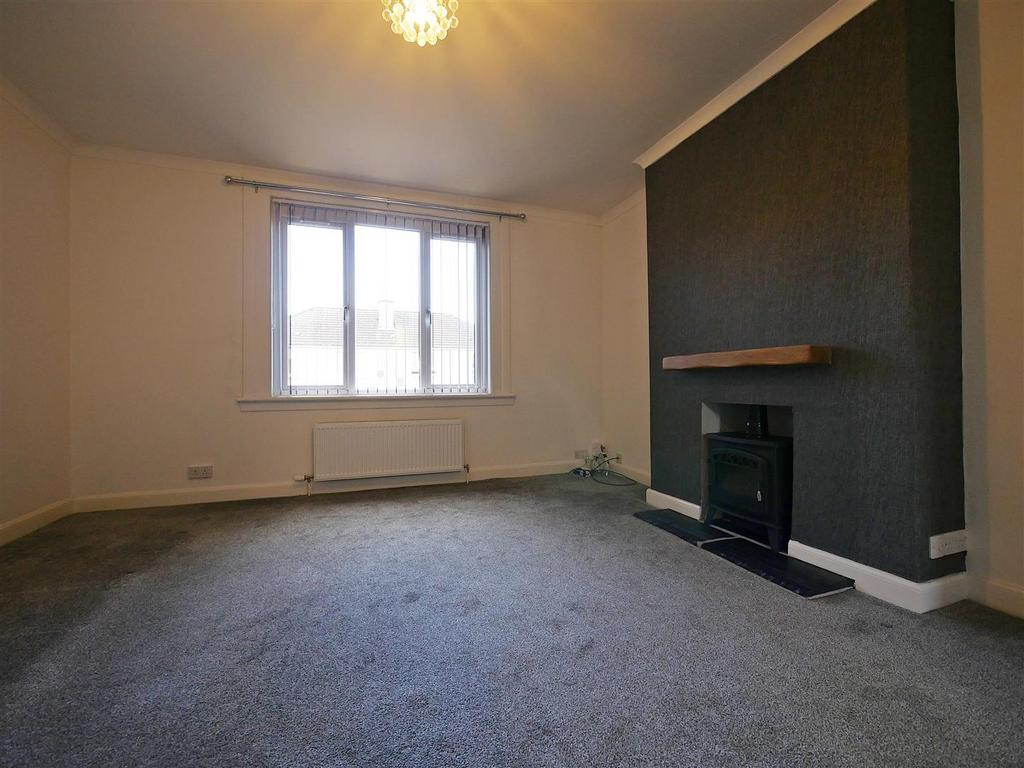 Bothlyn Road, Chryston 2 bed flat £725 pcm (£167 pw)