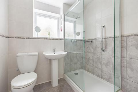98 Knights Croft, New Ash Green, Longfield, DA3 8JS