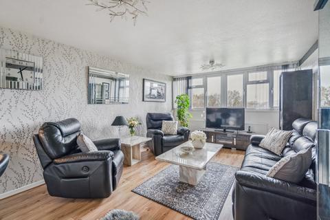 81 Dovedale Close, Harefield, Uxbridge, UB9 6DQ
