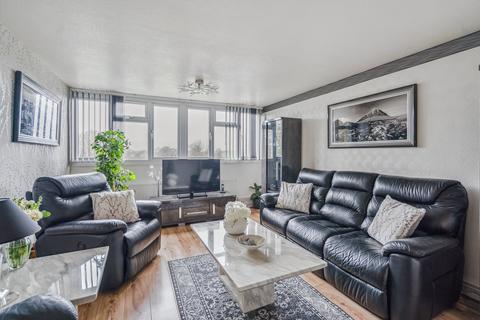 81 Dovedale Close, Harefield, Uxbridge, UB9 6DQ