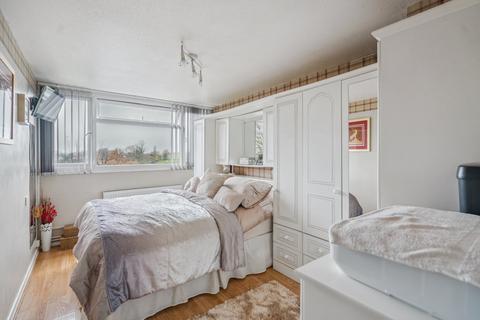 81 Dovedale Close, Harefield, Uxbridge, UB9 6DQ