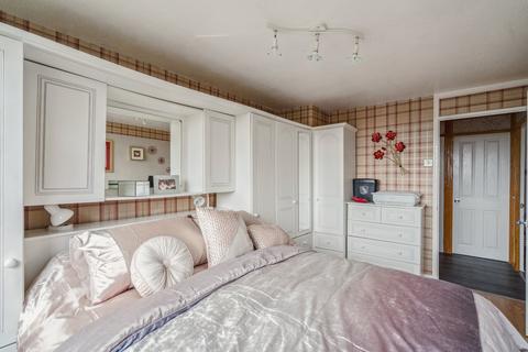 81 Dovedale Close, Harefield, Uxbridge, UB9 6DQ