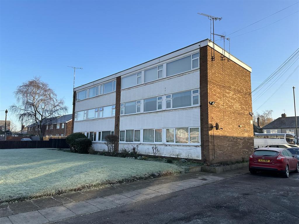Aldermans Green Road, Aldermans Green, Coventry 2 bed flat for sale £