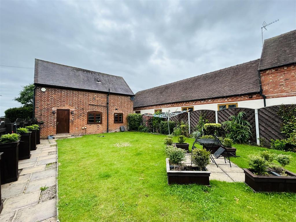 The Annexe, Hollies Lane, Pattingham 2 bed cottage to rent £1,295 pcm