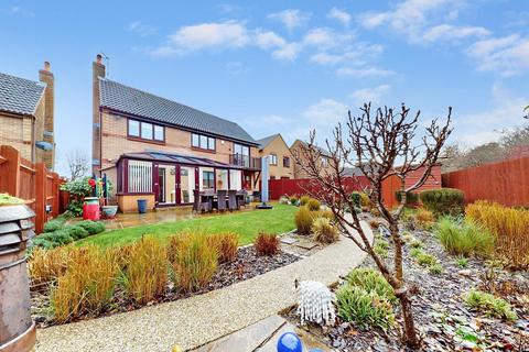 45 Linceslade Grove, Loughton, Milton Keynes, MK5 8DJ