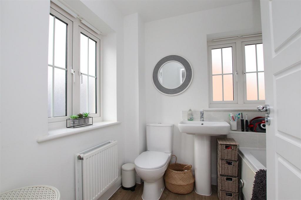 Bathroom.JPG