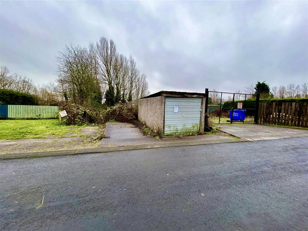 Frederick Street South, Meadowfield, Durham 3 bed terraced house for
