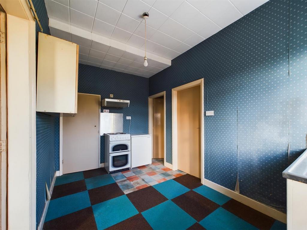 Kitchen: