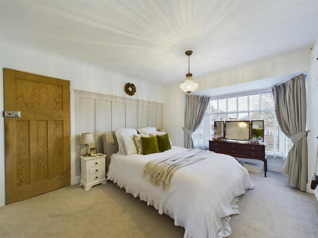 Bedroom: