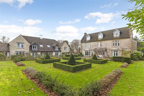 2 bedroom retirement property for sale, Butt Street, Minchinhampton, Stroud