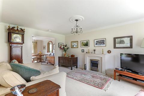 2 bedroom retirement property for sale, Butt Street, Minchinhampton, Stroud