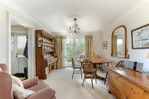 2 bedroom retirement property for sale, Butt Street, Minchinhampton, Stroud