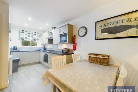 2 bedroom end of terrace house for sale, Trinity Way, The Bay, Filey