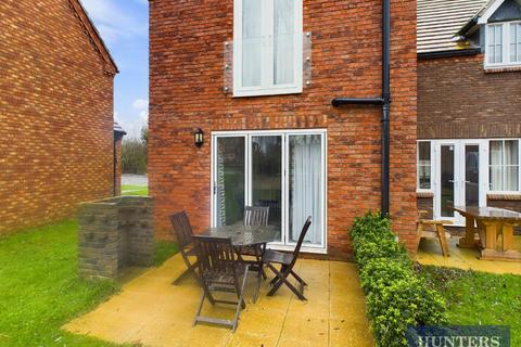 2 bedroom end of terrace house for sale, Trinity Way, The Bay, Filey