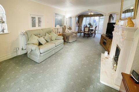 3 bedroom semi-detached house for sale - Kinross Crescent, Birmingham, B43