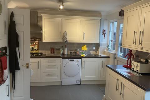 4 Thirlmere Road, Ifield, Crawley, RH11 0ST