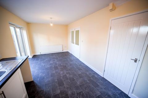 4 bedroom semi-detached house to rent, Stanton Close, Haydock, St. Helens, Merseyside, WA11