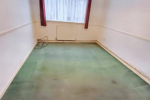 2 bedroom apartment for sale - Slepe Crescent, Parkstone, Poole, Dorset, BH12