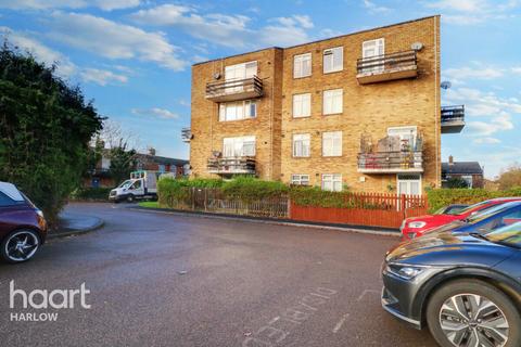 2 bedroom flat for sale, Hollyfield, Harlow