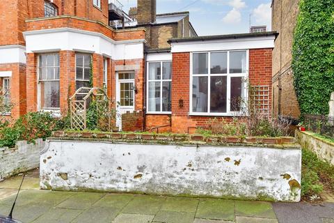 1 bedroom ground floor flat for sale, Lewis Crescent, Cliftonville, Margate, Kent