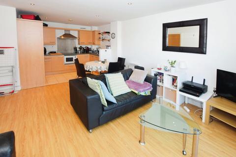 2 bedroom flat to rent, XQ7 Building, Taylorson Street South, Salford, M5