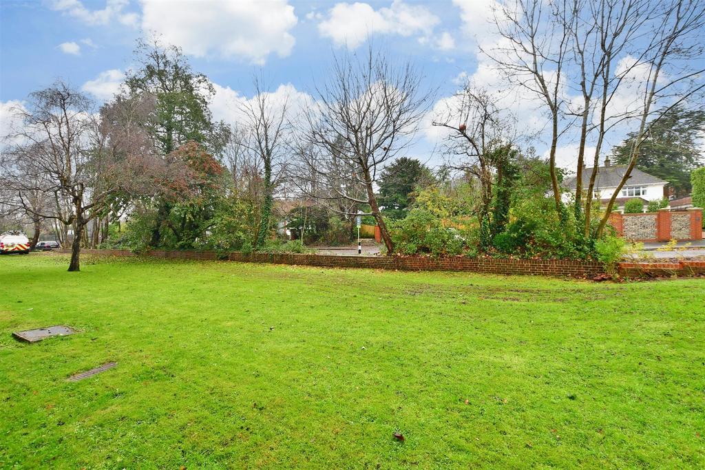 Old London Road, Brighton, East Sussex 2 bed ground floor flat for sale