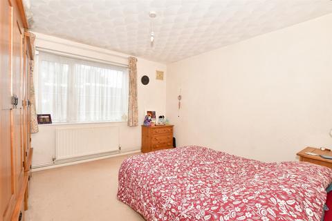 2 bedroom ground floor flat for sale, Old London Road, Brighton, East Sussex