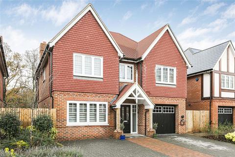 5 bedroom detached house for sale - Edward Close, Goffs Oak, Hertfordshire, EN7