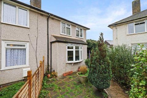 3 bedroom end of terrace house for sale - Rowney Gardens, Dagenham, Essex