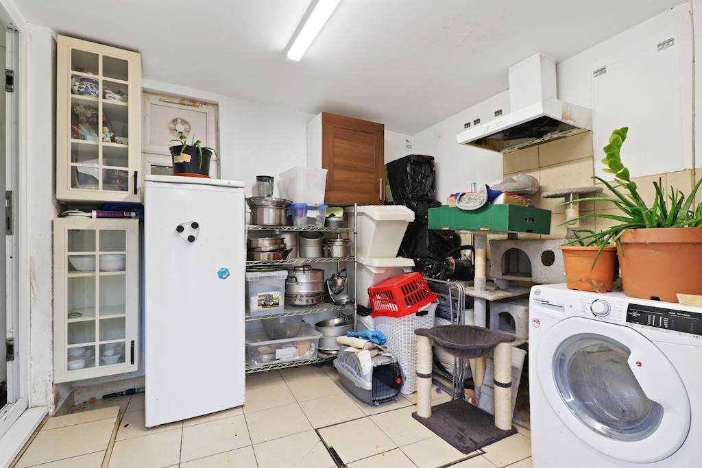 Kitchen/utility room