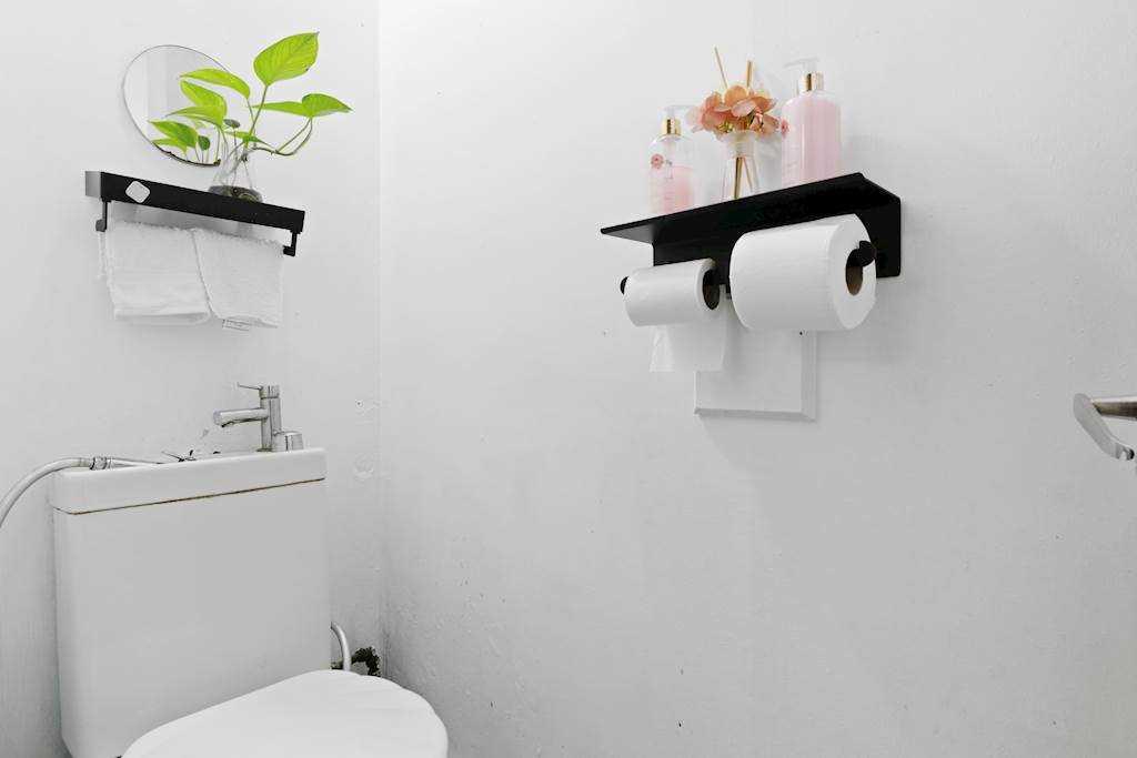 Separate WC