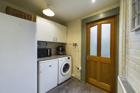 32 Hall Place Crescent, Bexley, DA5 1PL