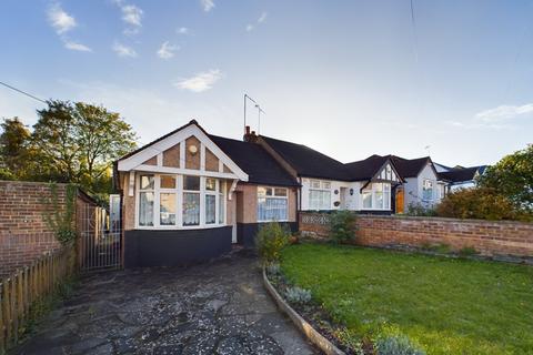 2 bedroom semi-detached bungalow for sale - 68 Eversley Avenue, Bexleyheath