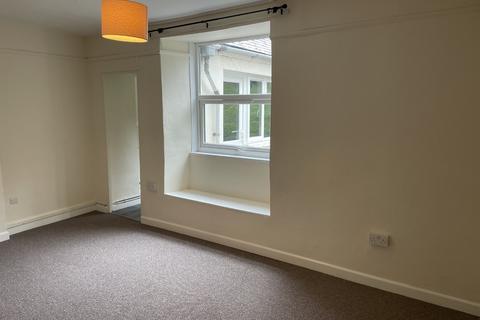 2 bedroom flat to rent, Bridge Street, Bideford, EX39