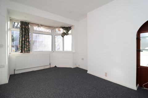 3 bedroom semi-detached house to rent, Abbey Lane, Leicester, LE4