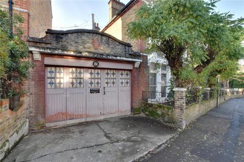 4 bedroom detached house for sale, Halesworth Road, Lewisham, London, SE13