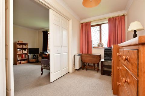 1 bedroom flat for sale, Monks Walk, Reigate, Surrey