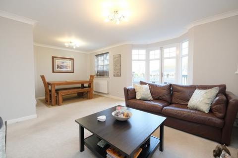 4 bedroom detached house for sale - Claremont Close, Orpington
