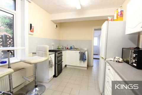 undefined, Broadlands Road